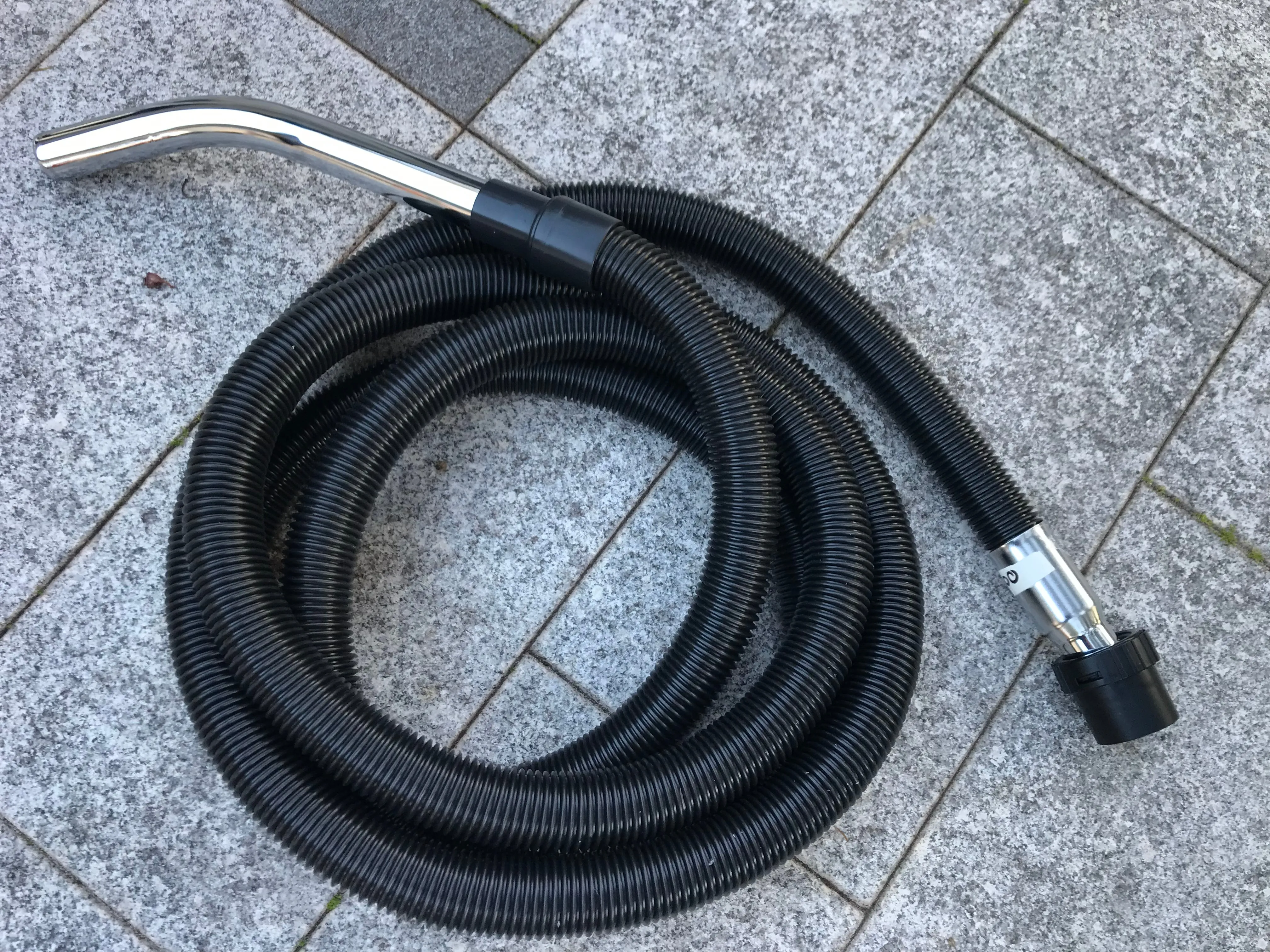 Budget Nilfisk IVB3 IVB5 and IVB7 Industrial Vacuum Cleaner 38mm  x 3m Hose COMPLETE