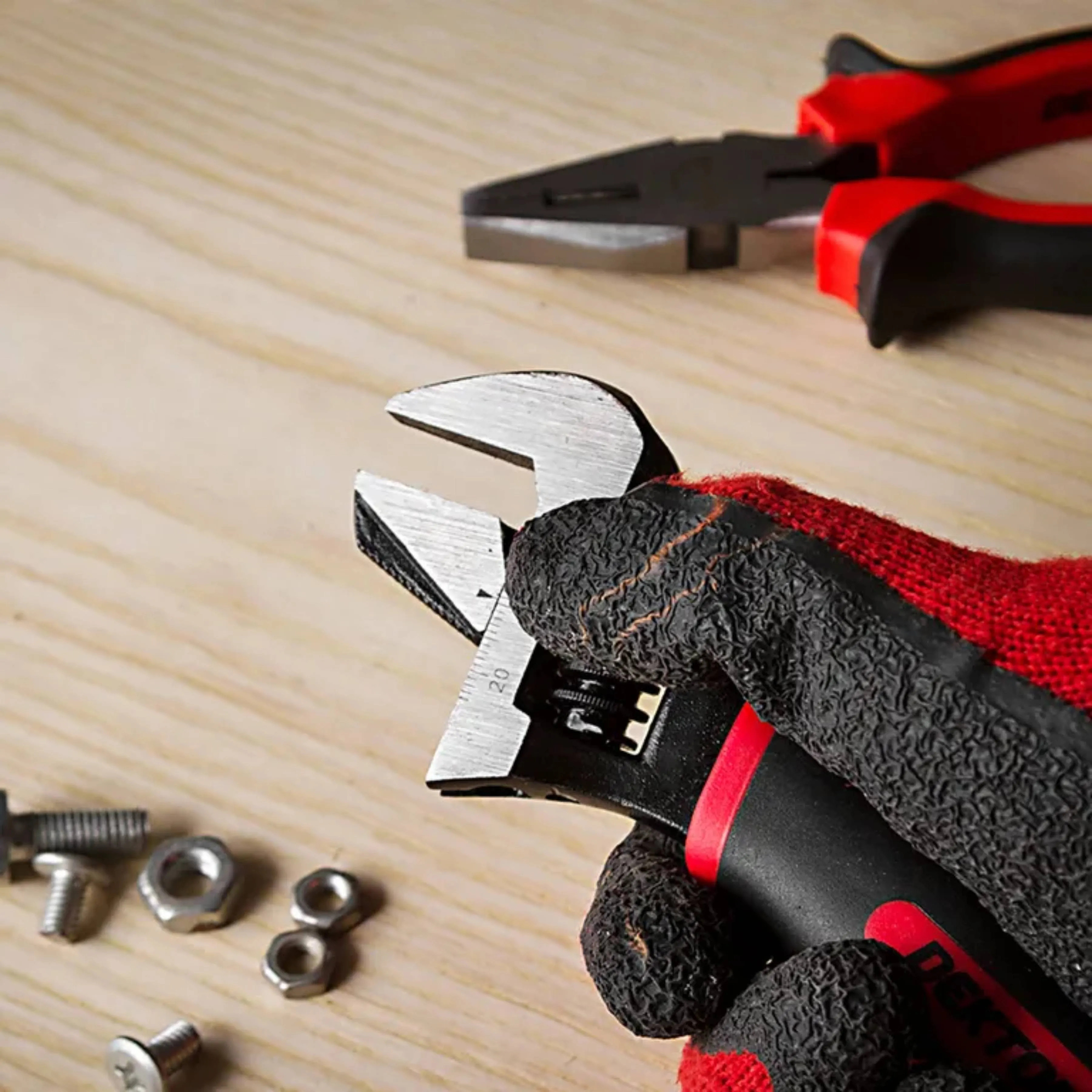 DEKTON 2-in-1 Stubby Adjustable Wrench