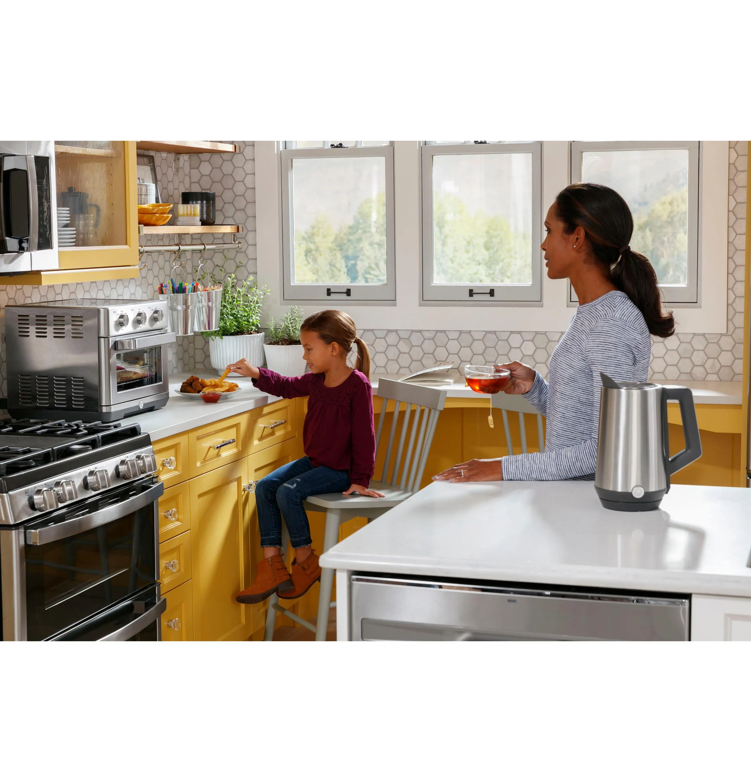 GE Mechanical Air Fry 7-in-1 Toaster Oven