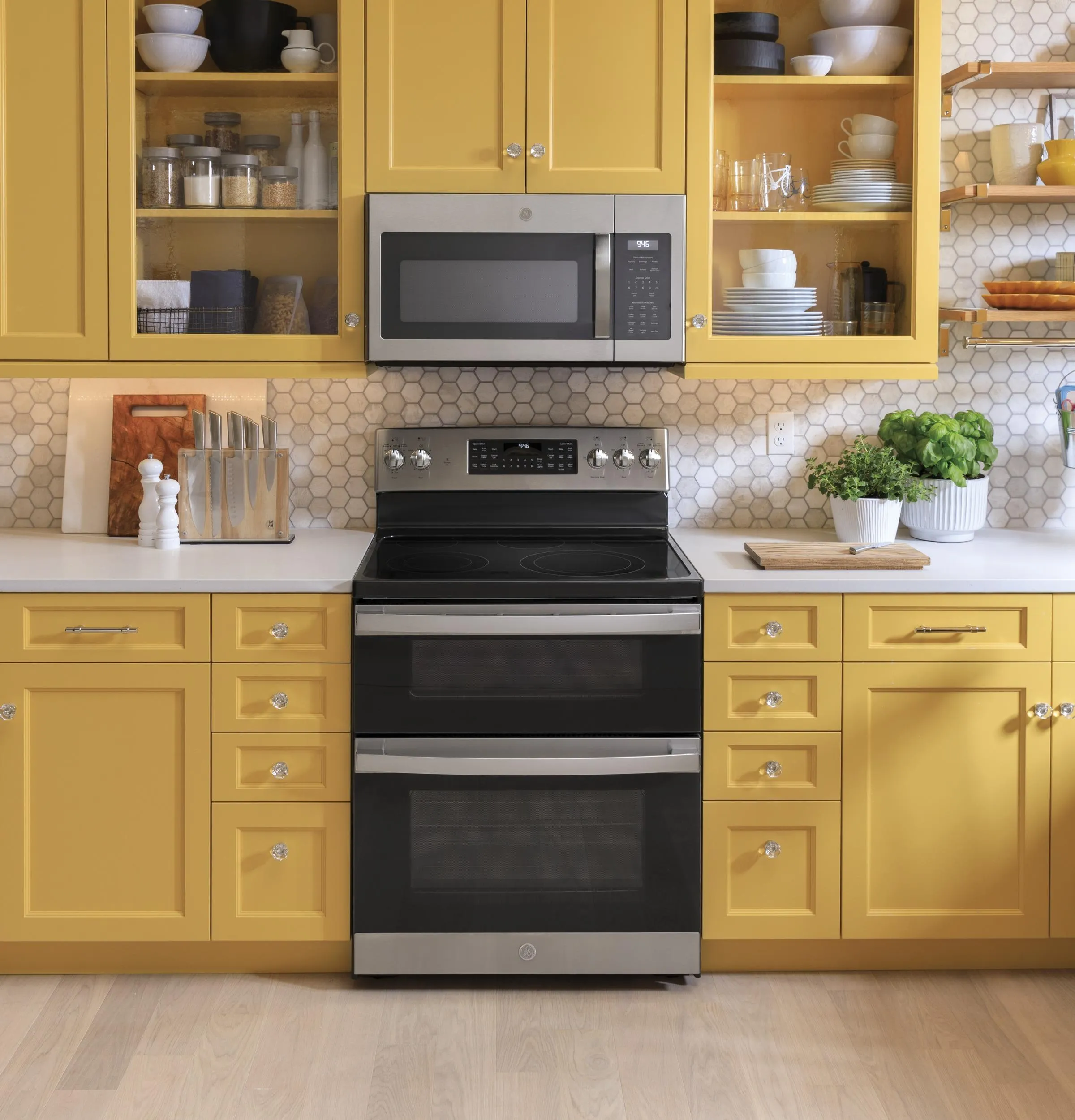 JBS86SPSS GE® 30" Free-Standing Electric Double Oven Convection Range