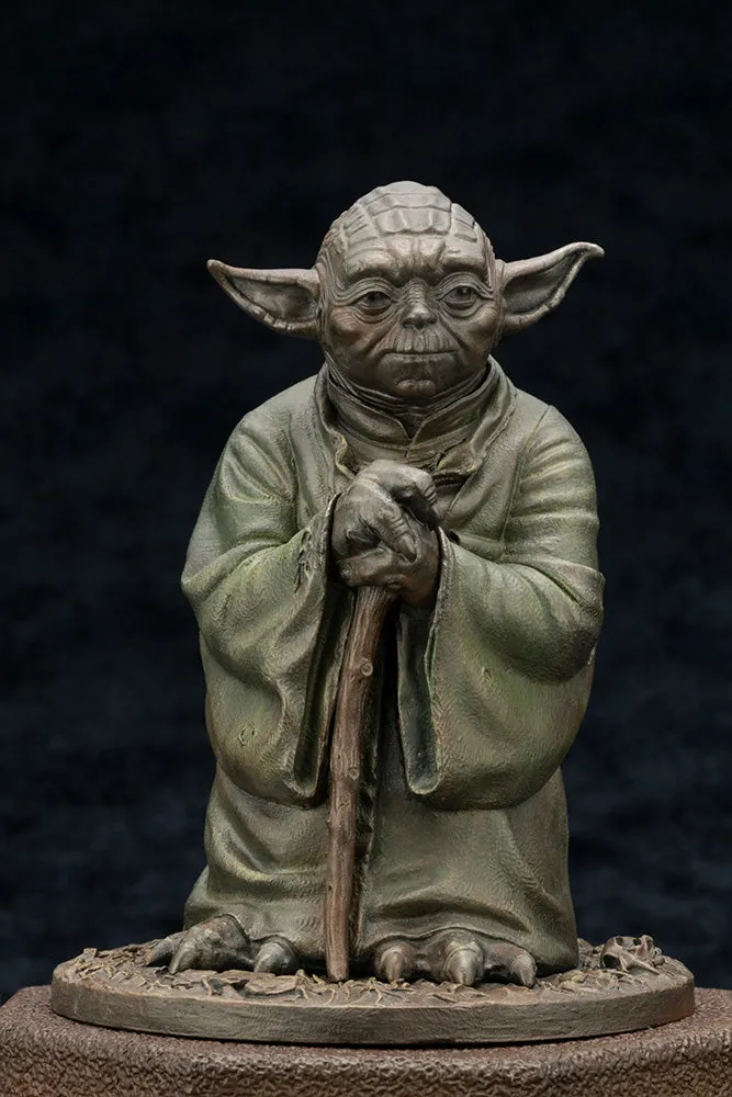 Star Wars: The Empire Strikes Back Yoda Fountain Limited Edition Statue