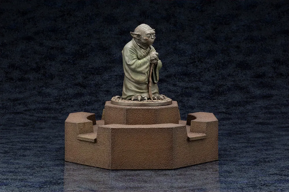 Star Wars: The Empire Strikes Back Yoda Fountain Limited Edition Statue